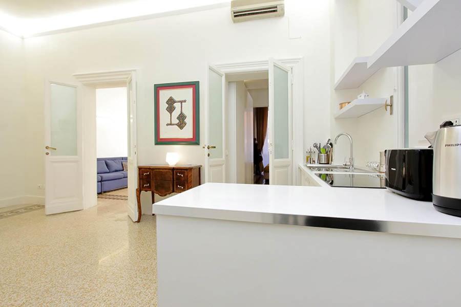 Elegant Apartment In The Heart Of Rome-Navona Area Exterior foto