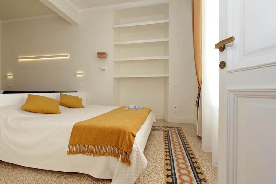 Elegant Apartment In The Heart Of Rome-Navona Area Exterior foto